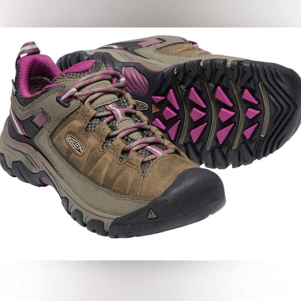 KEEN Targhee III Waterproof Hiking Shoes